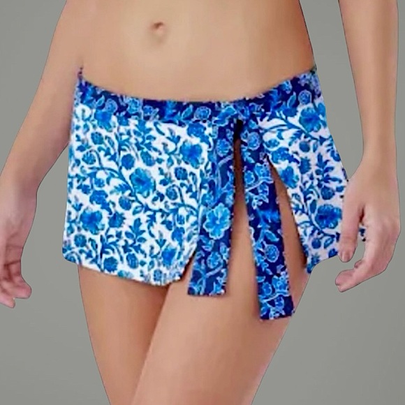 Tommy Bahama Woodblock Skirted Hipster